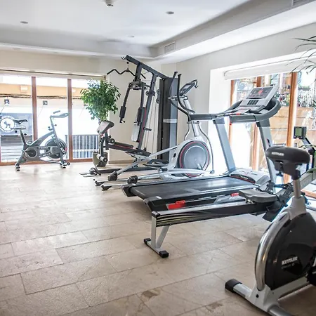 Apartahotel Palma Suites 4*